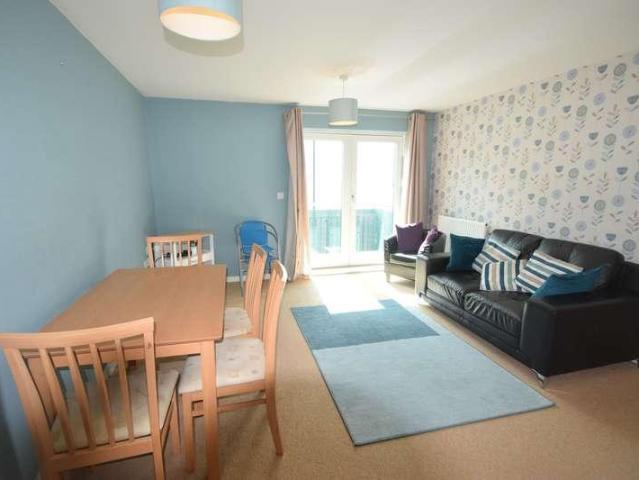 2 bed flat to rent