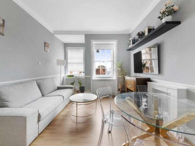 2 bed flat to rent