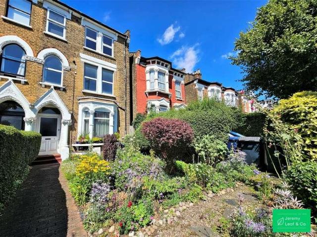 2 bed flat to rent