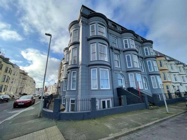 2 bed flat to rent