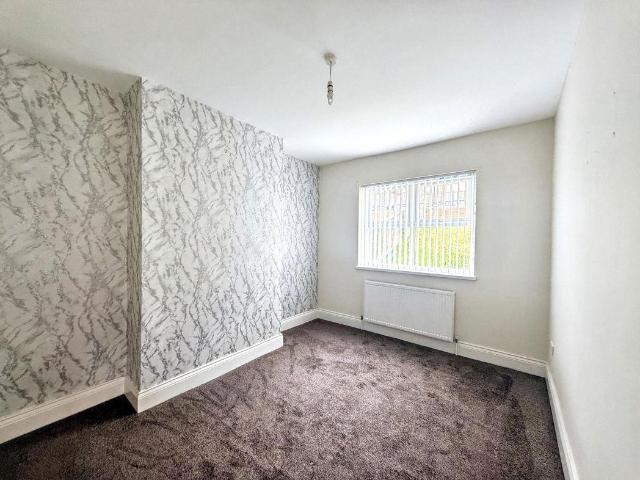 2 bed flat to rent
