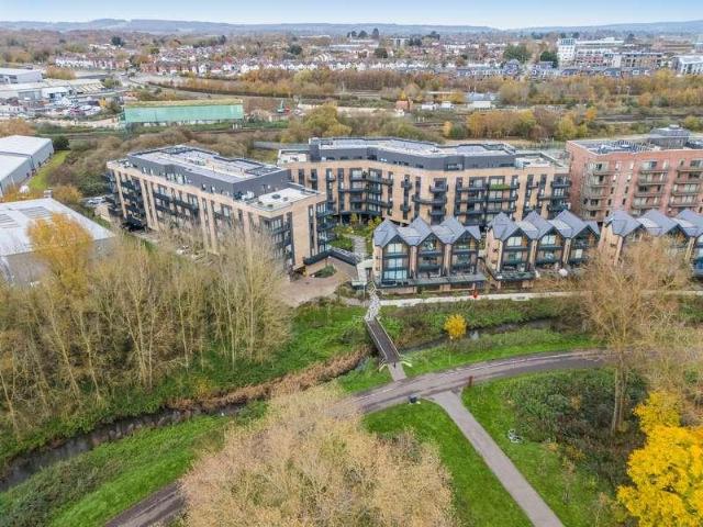 2 bed flat to rent
