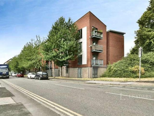 2 bed flat to rent
