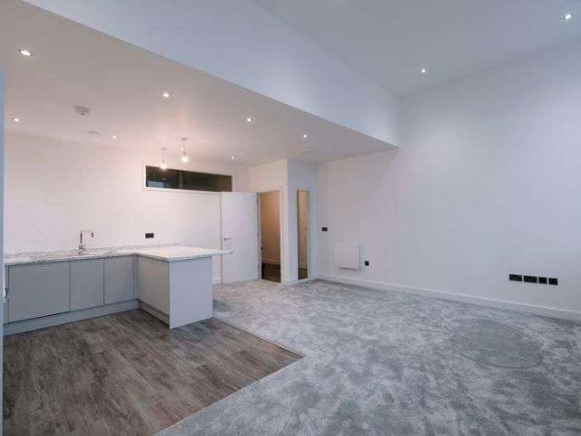 2 bed flat to rent