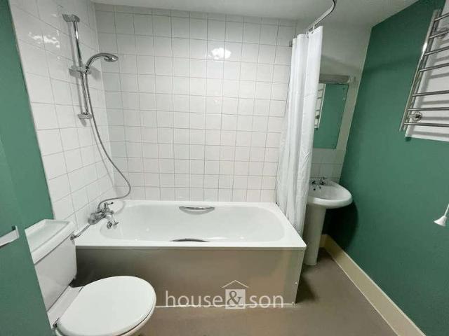 2 bed flat to rent