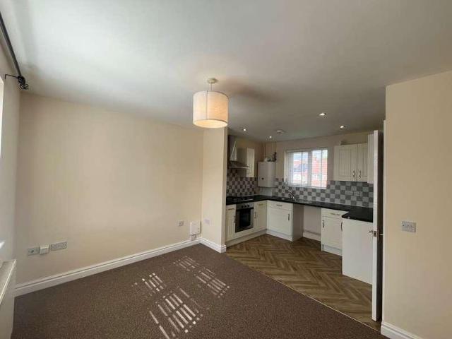2 bed flat to rent