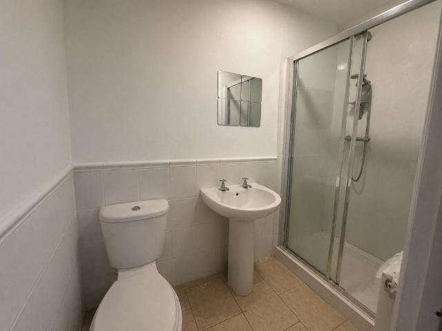 2 bed flat to rent