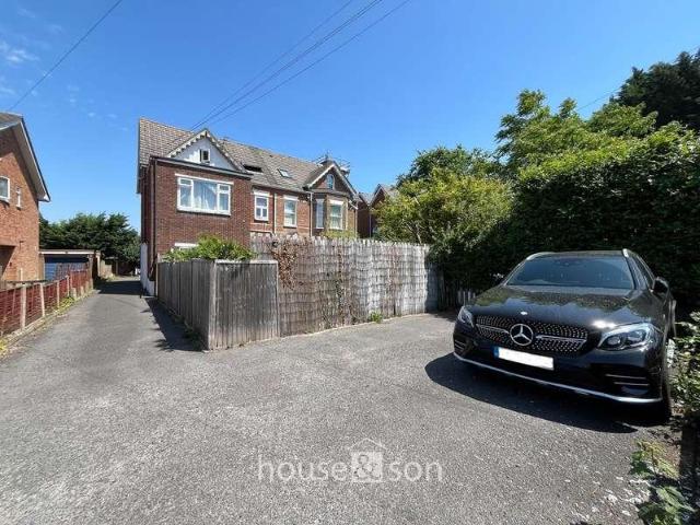 2 bed flat to rent