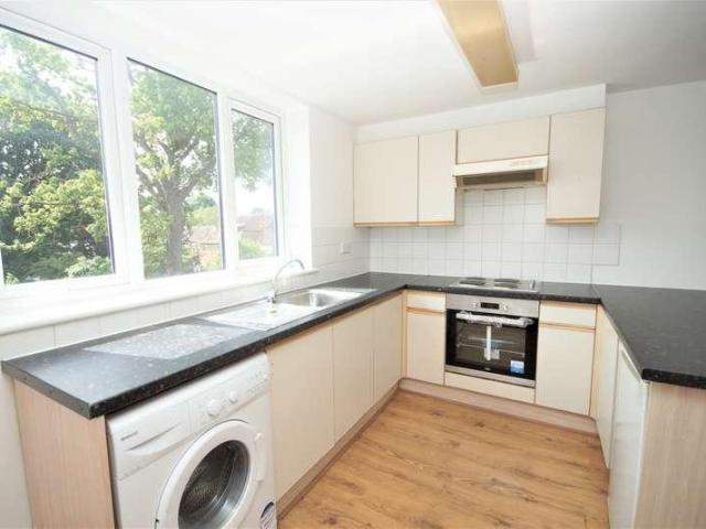 2 bed flat to rent