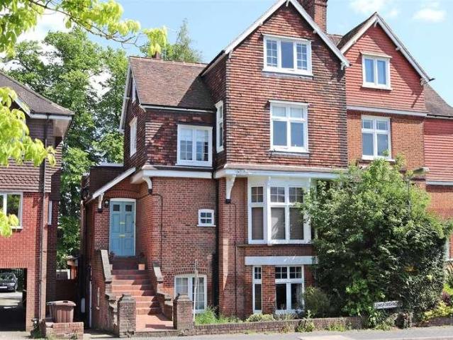2 bed flat to rent