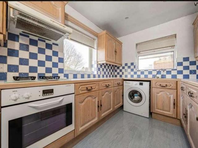 2 bed flat to rent