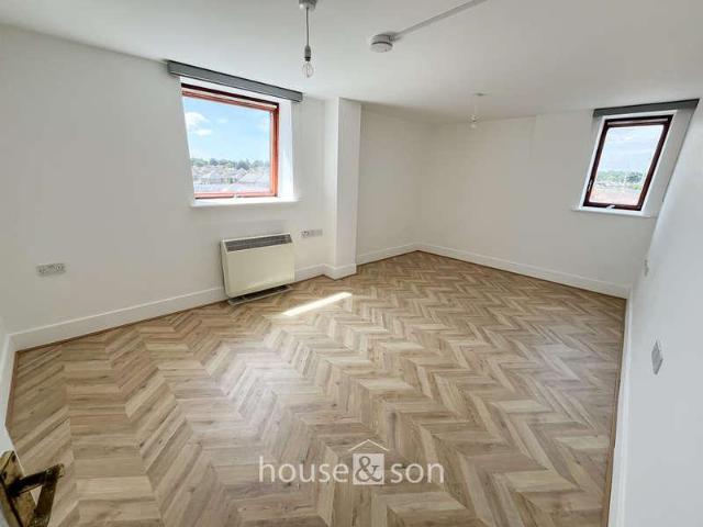 2 bed flat to rent