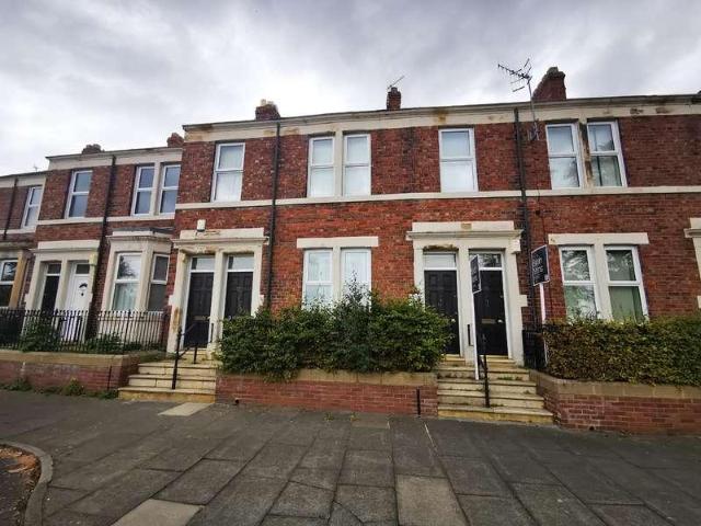 2 bed flat to rent