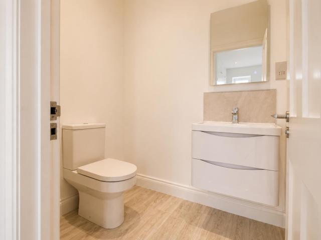 2 bed flat to rent in Colston Road, East Sheen, SW14 | James Anderson