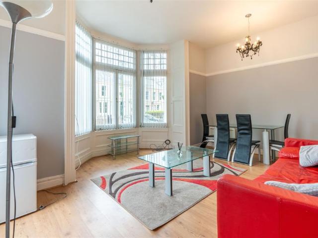 2 bed flat to rent in Akenside Terrace, Newcastle Upon Tyne, NE2
