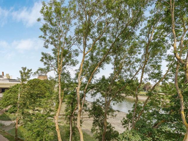 2 bed flat to rent in Boatrace Court, Mortlake High Street, London, SW14 | James Anderson