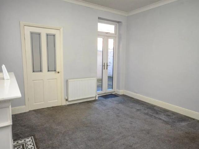 2 bed flat to rent in Bewick Street, South Shields, NE33