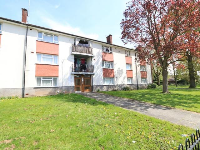 2 bed flat to rent in Bushberry Avenue, Coventry, CV4