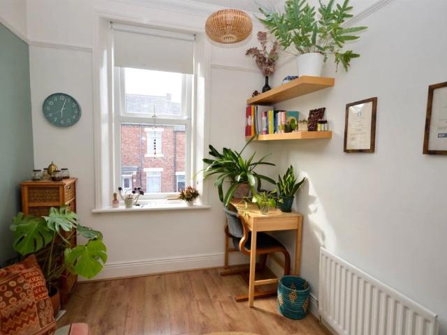 2 bed flat to rent in Dean Street, Low Fell, NE9