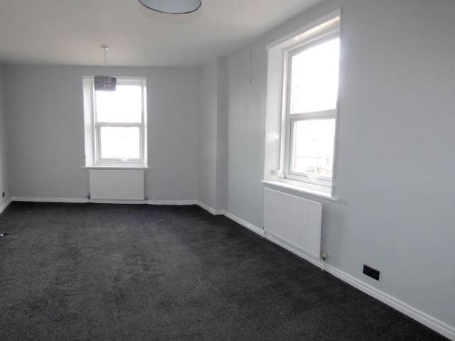 2 bed flat to rent in Howe Street, Gateshead, NE8