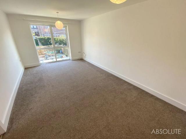 2 bed flat to rent in Metherell Avenue, Brixham, TQ5
