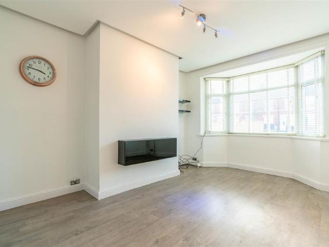 2 bed flat to rent in Mitford Gardens, Wideopen, NE13