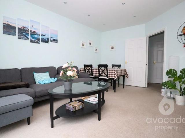 2 bed flat to rent in Stickle Down, Deepcut, Camberley, Surrey, GU16 6GB