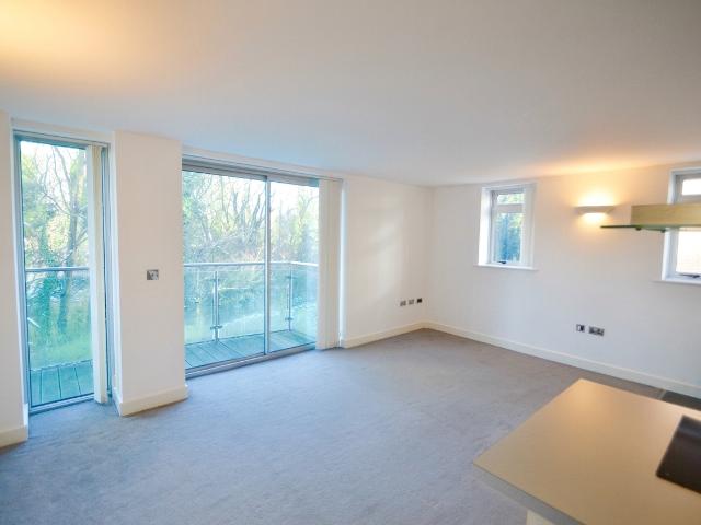2 bed flat to rent in Palatine Road, Riverside Lodge, M20