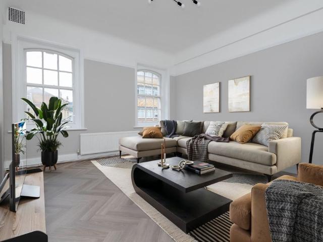 2 bed flat to rent in Richmond Hill, Bournemouth, BH2