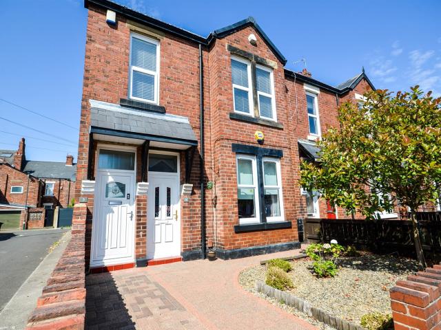 2 bed flat to rent in Wellesley Street, Jarrow, NE32