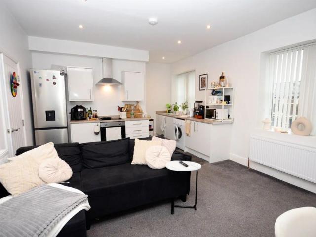 2 bed flat to rent in Talbot Terrace, Birtley, DH3