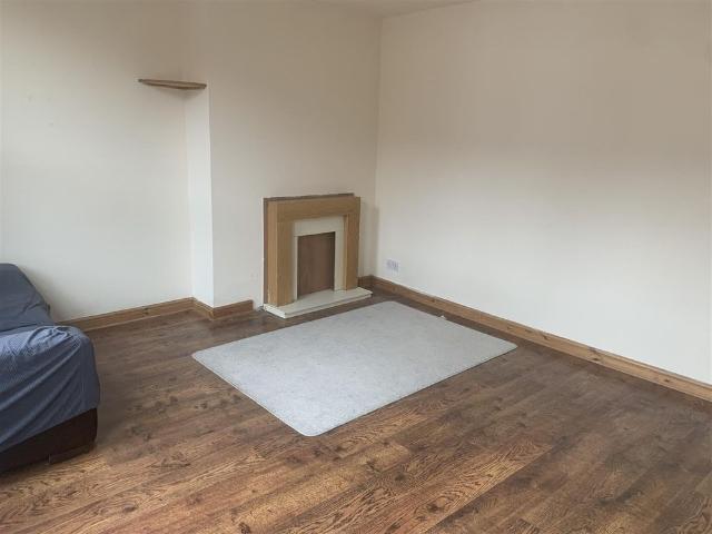 2 bed flat to rent on Ilkeston, Bath Street, DE7