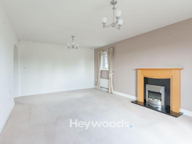 2 bed flat to rent Millstone Court, Stone, ST15