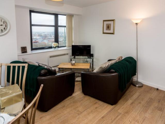 2 Bed Flat to Rent Newhall Street
