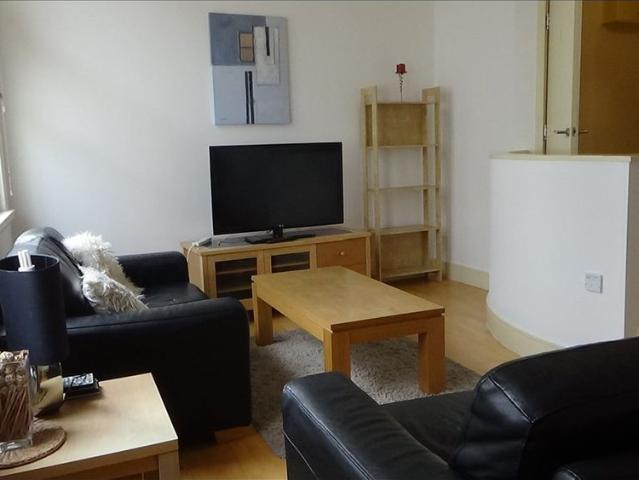 2 Bed Flat, Tower Building, L3