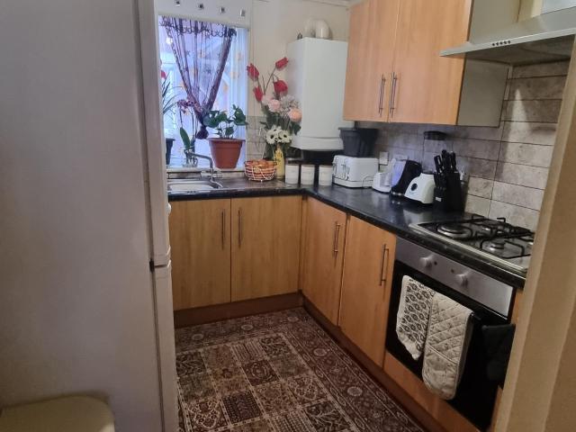 2 Bed Flat Tracey Court Luton LU1 Eco Lets