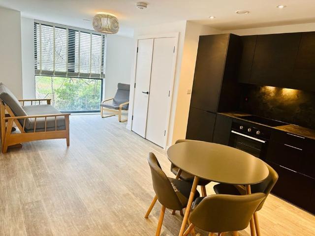 2 Bed Flat, Urban Green, M16