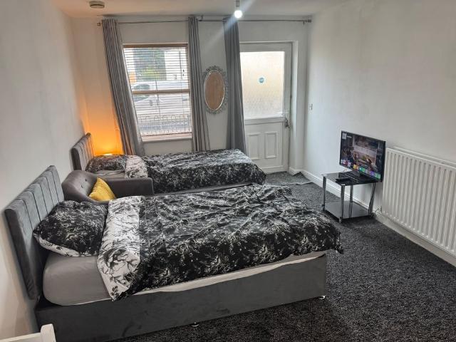 2 Bed Flat, Victoria Court, LE5