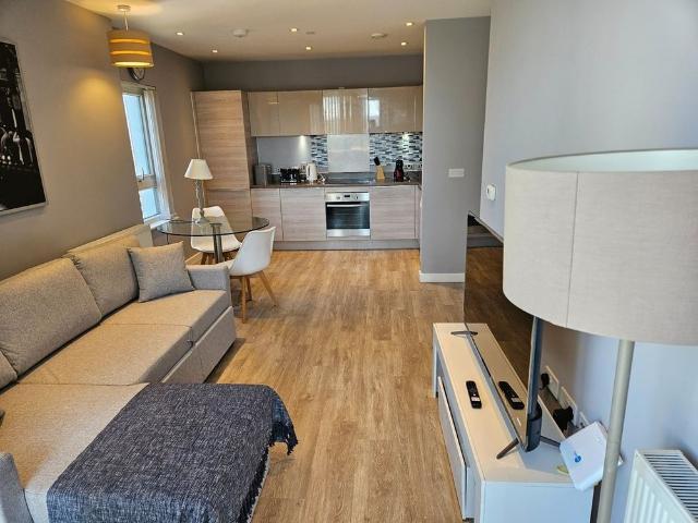 2 Bed Flat, Wandle Road, CR0