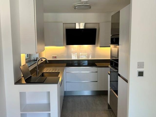 2 Bed Flat, Wavel Place, SE26