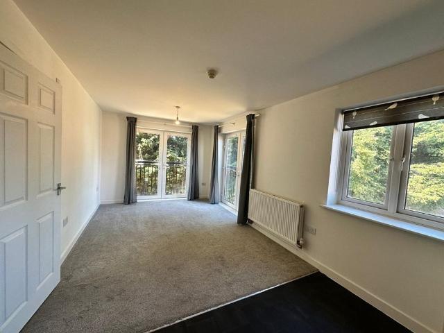 2 Bed Flat, Wicket Drive, B16
