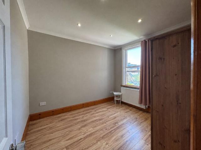 2 Bed Flat, Woodlands Park Road, N15