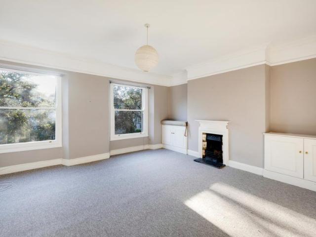 2 Bed Flat