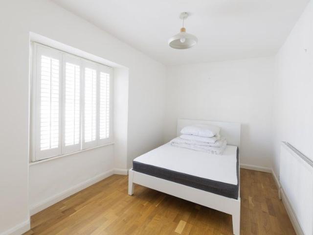 2 Bed Flat