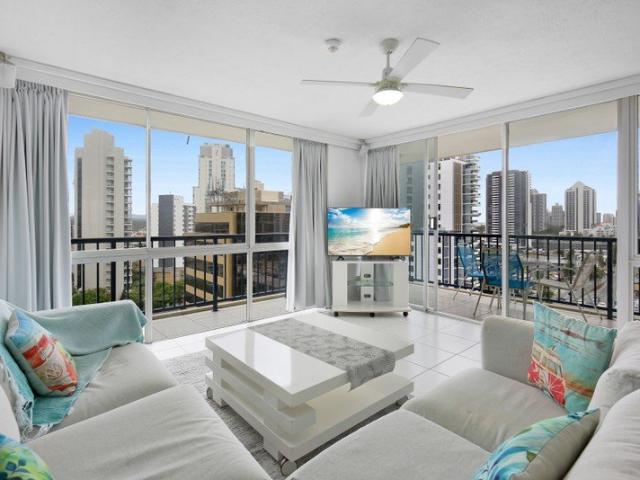 under applicaition* 2 BED FULLY FURNISHED APARTMENT in CENTREPOINT