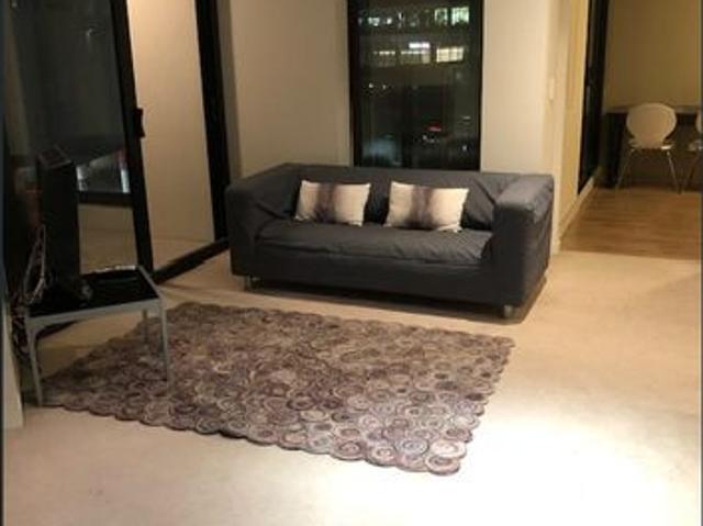 2 bed furnished waterfront apartment for rent in Vibrant Docklands