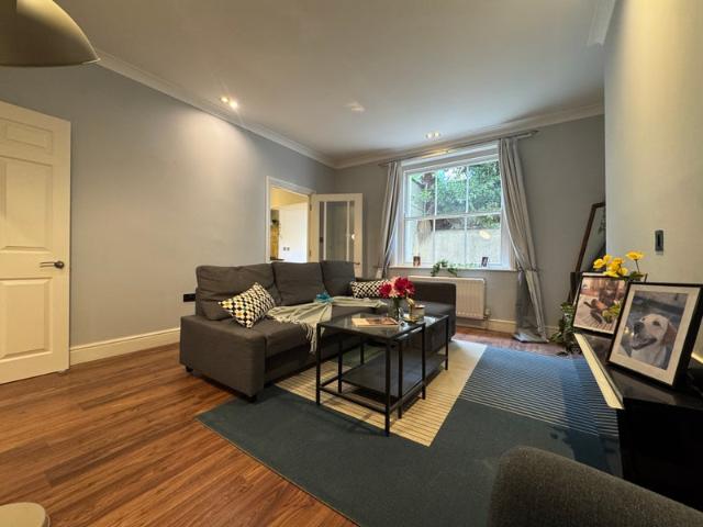 2 Bed Garden Flat Cambridge Ave NW6 5BA