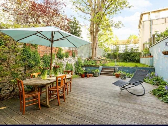 2 Bed Garden Maisonette in Montpelier