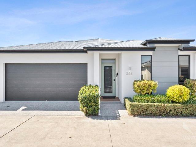 2 bed home, ready for its new owner