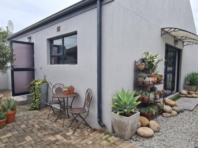 2 BED HOUSE TO RENT IMMEDIATE OCCUPATION